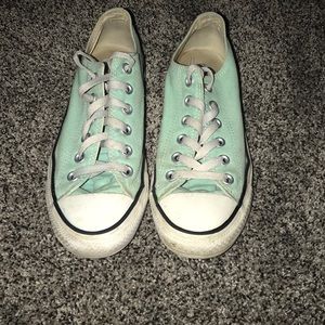 Mint converse